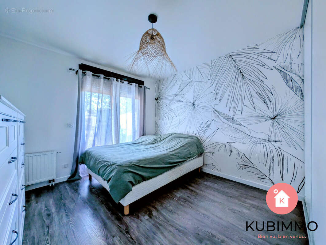 Appartement à VAUJOURS