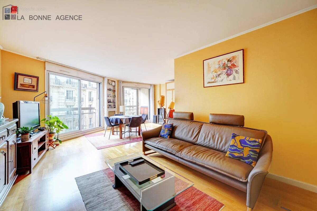 Appartement à PARIS-15E