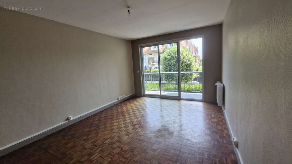Appartement 55 m² à Enghien-Les-Bains  - photo 4