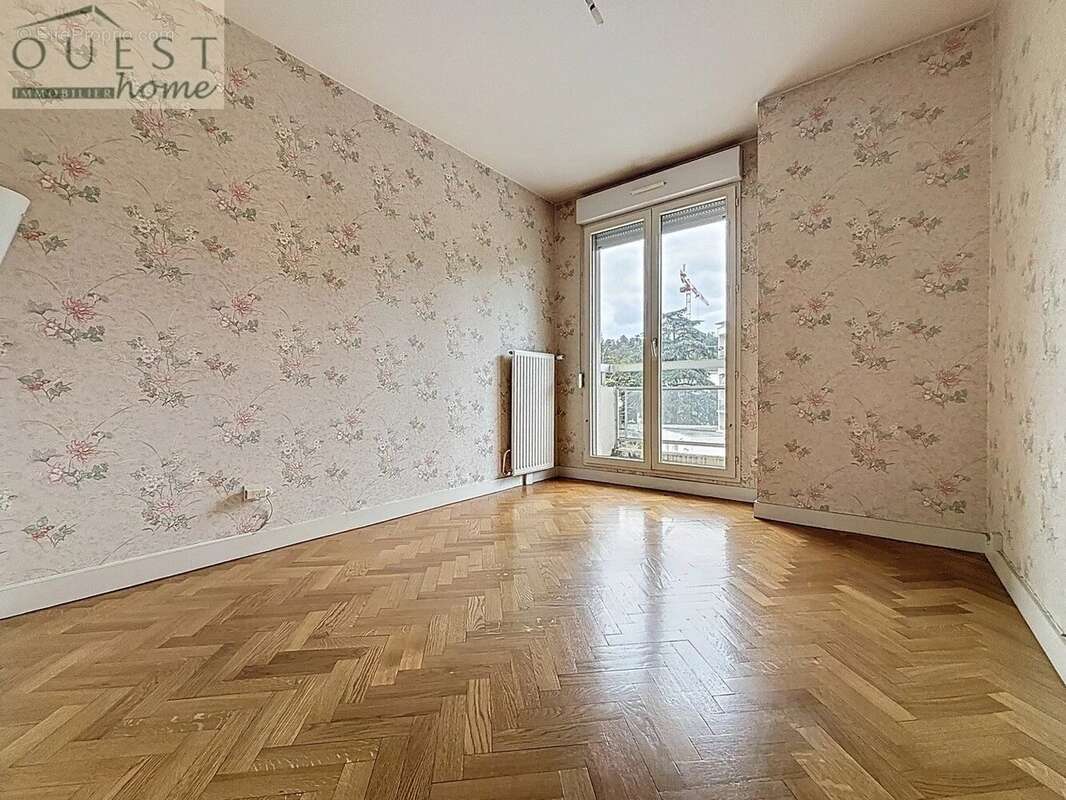 Appartement à CHARBONNIERES-LES-BAINS