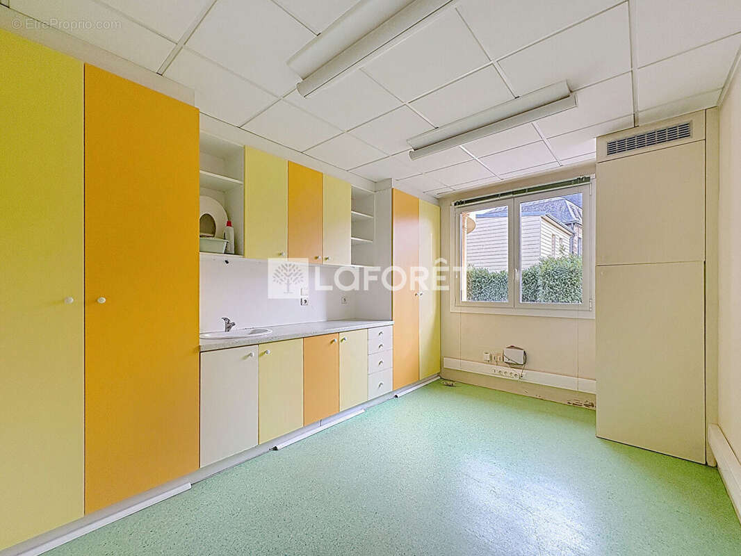 Local commercial Flers 143 m2 - photo 11