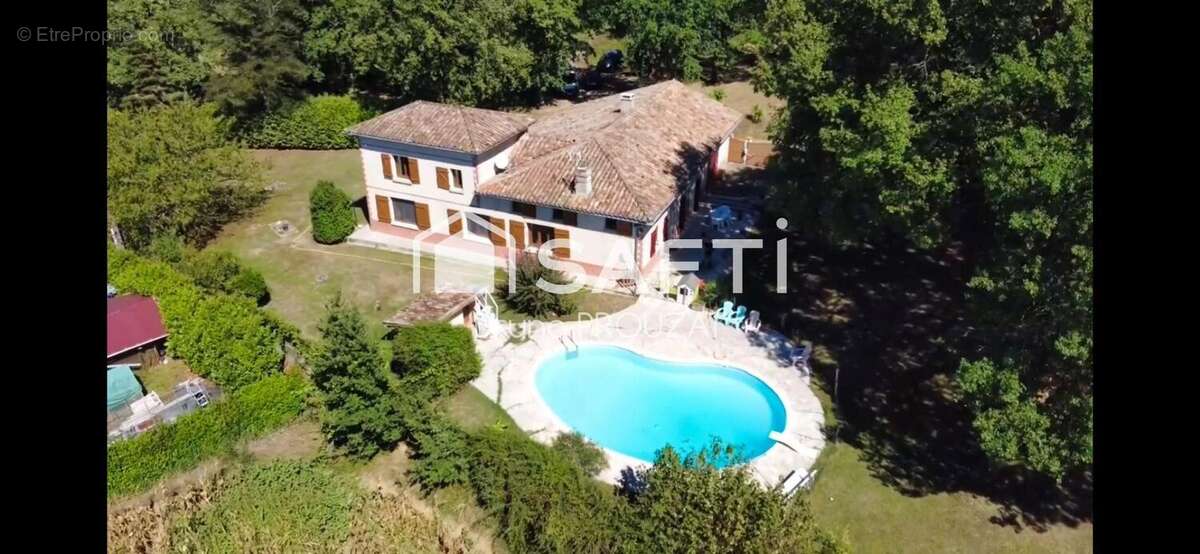 Maison 225 m² à Angeville  - photo 2