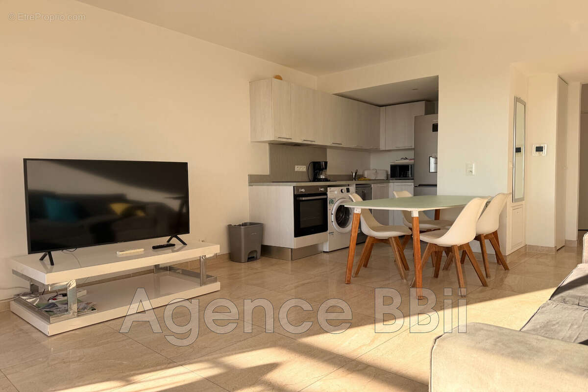 Appartement à MANDELIEU-LA-NAPOULE