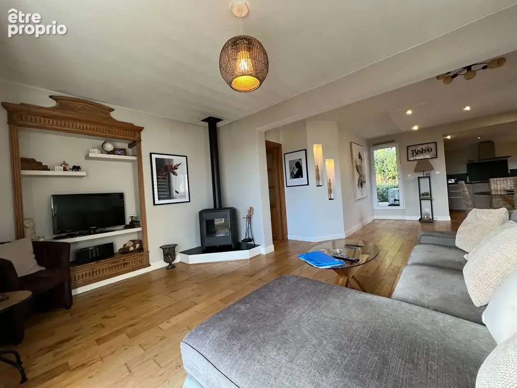 Maison entièrement restaurée avec vue exceptionnelle sur les hauteurs. - photo 6