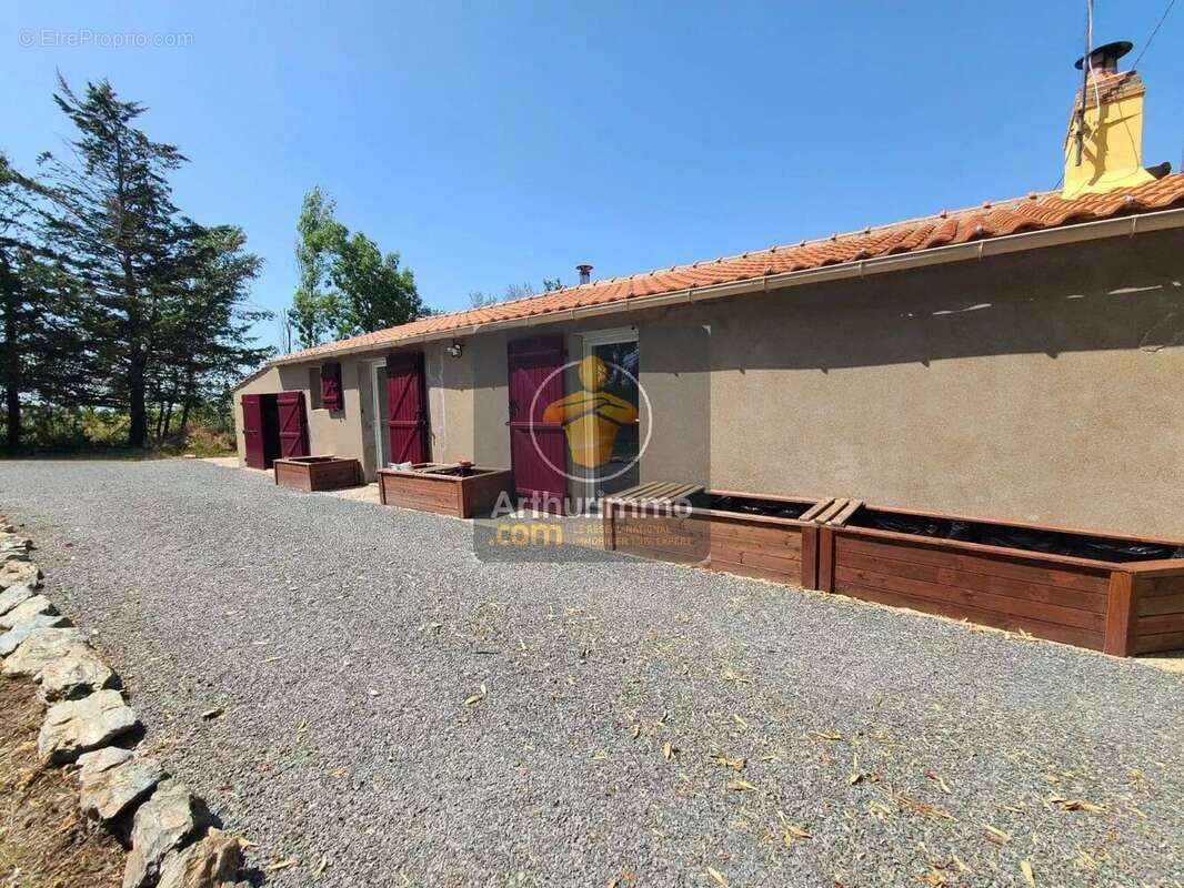 Maison à BOIS-DE-CENE