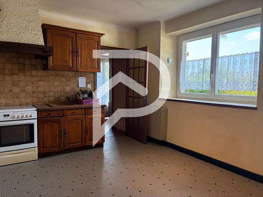 Maison à LA MEAUGON