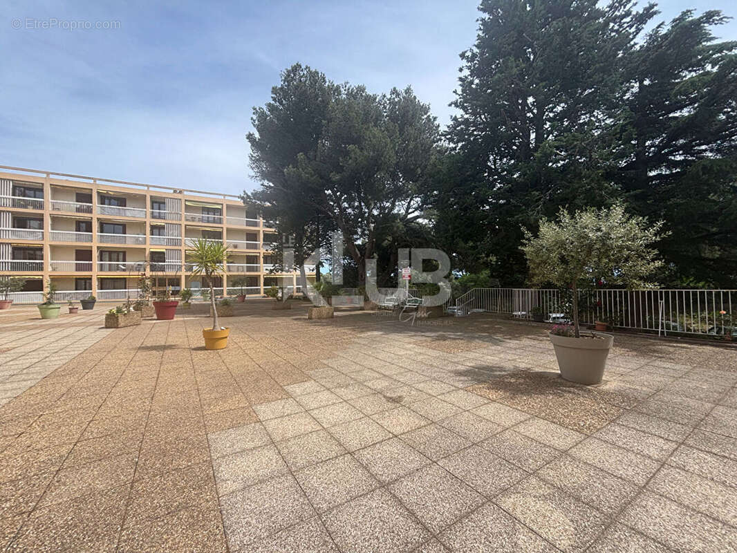 Appartement Marseille  3 pièce(s) 60 m2 avec loggias et cave - photo 17