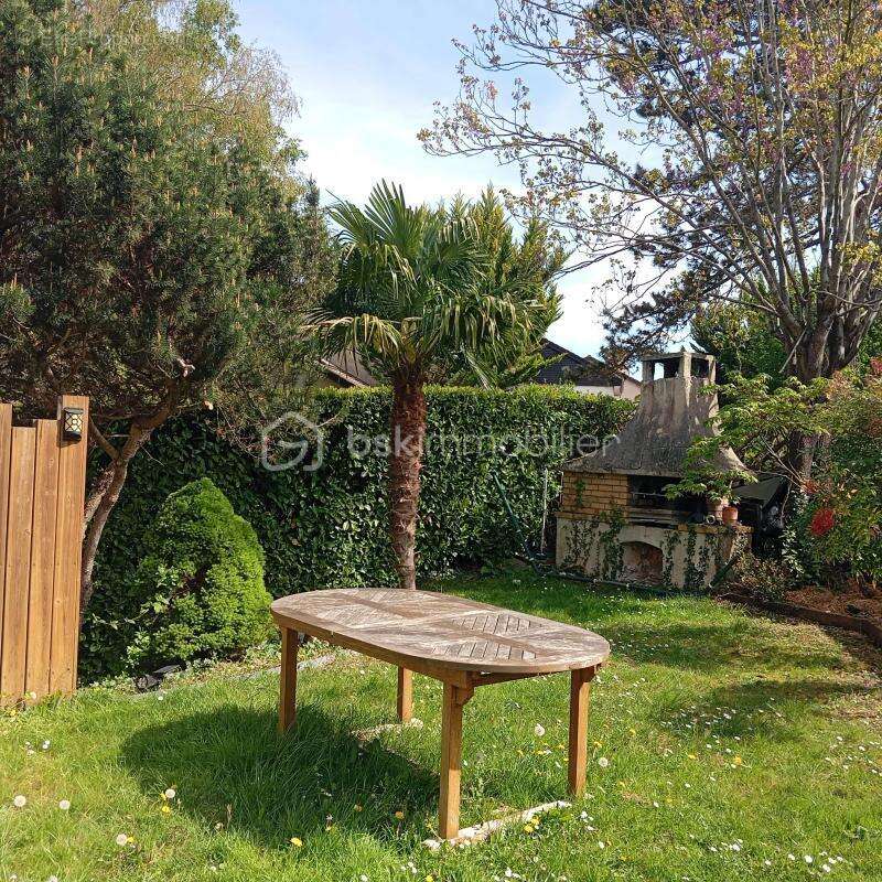 Maison  familiale avec jardin - photo 11