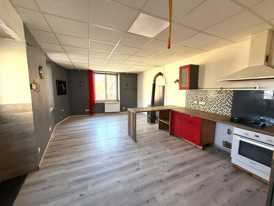 Maison à SAINT-CHRISTOPHE-ET-LE-LARIS