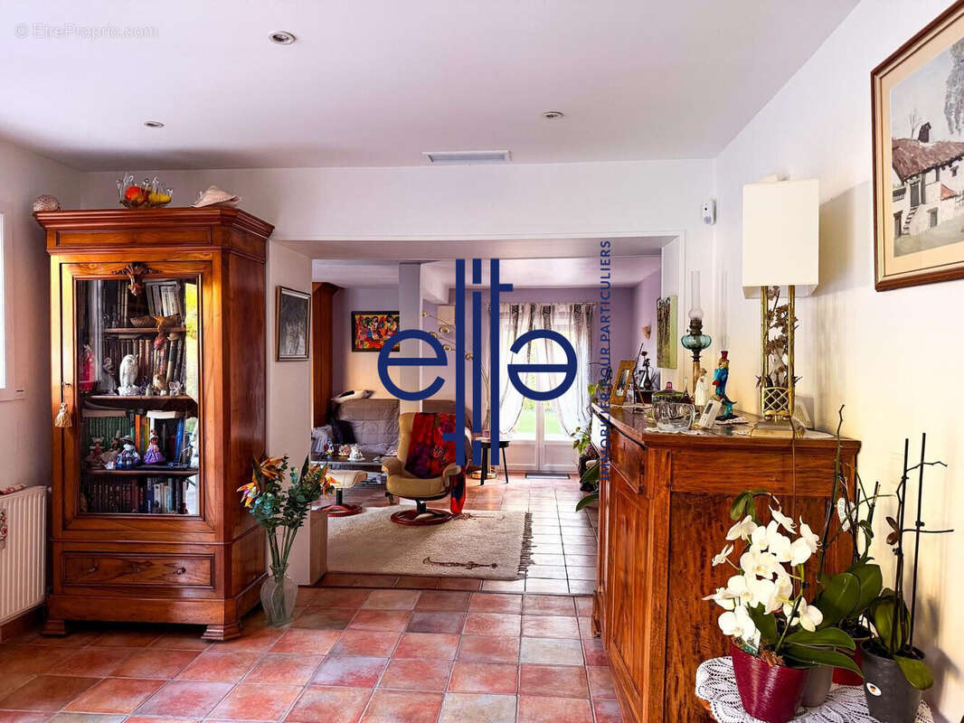 Maison à COULOUNIEIX-CHAMIERS