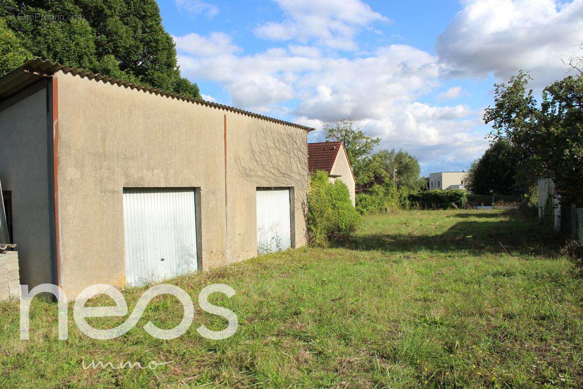 Terrain 2185 m² à Saint-Doulchard  - photo 24