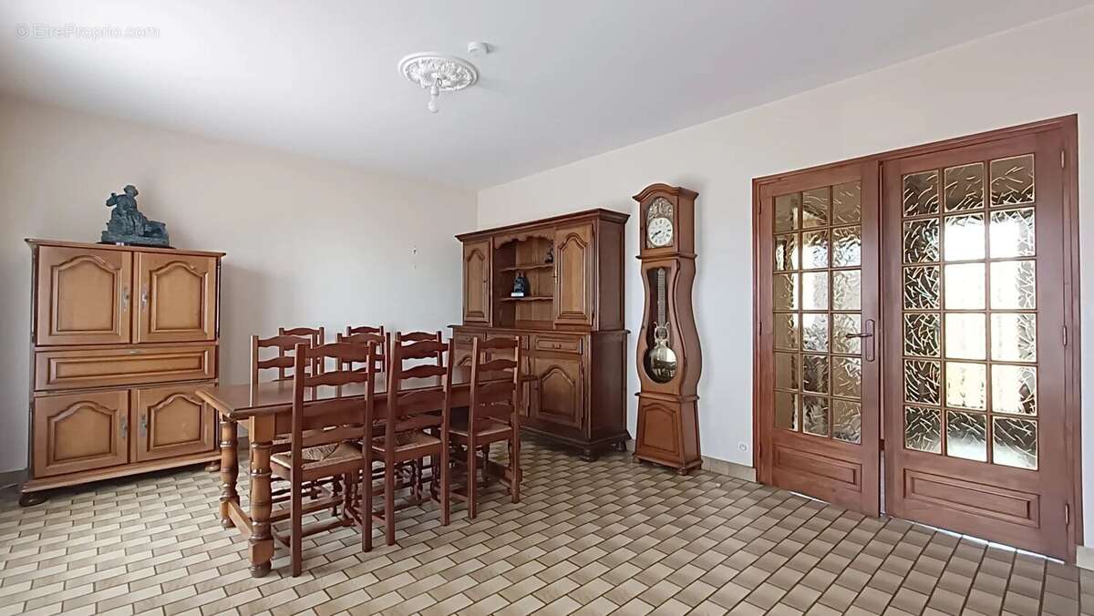 Maison à AYRON