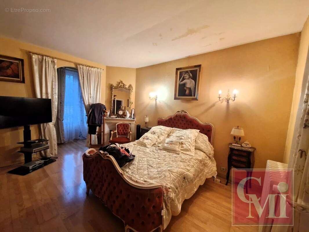 Maison à FONTENAY-LES-BRIIS