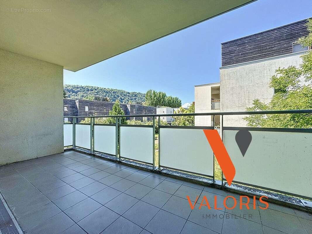 Appartement à GIERES