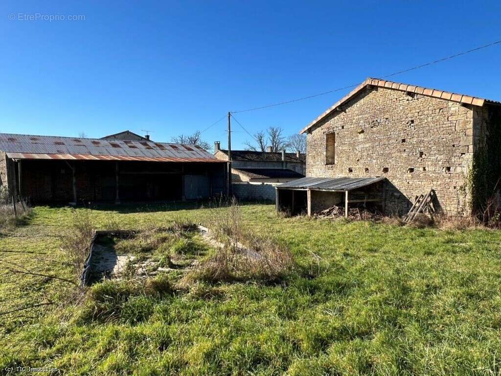 Maison à VILLEFAGNAN