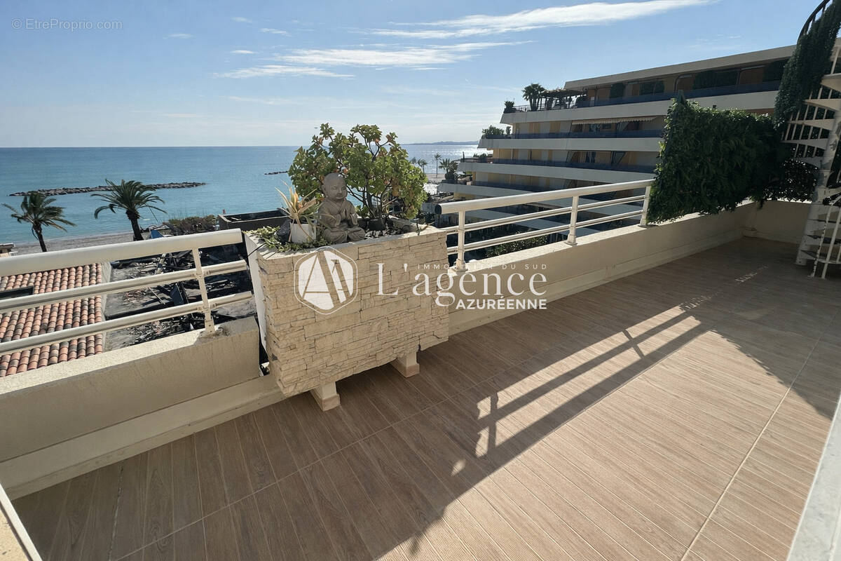 Appartement à SAINT-LAURENT-DU-VAR