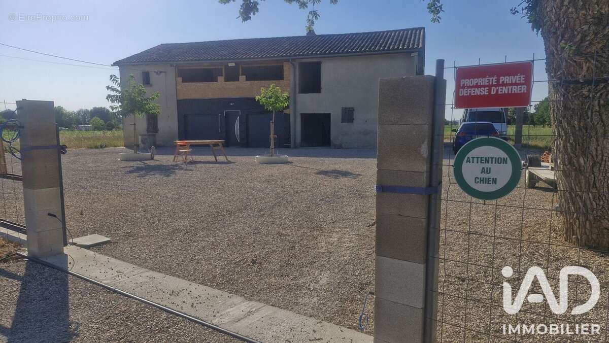 Maison 240 m² à Castelsarrasin  - photo 3