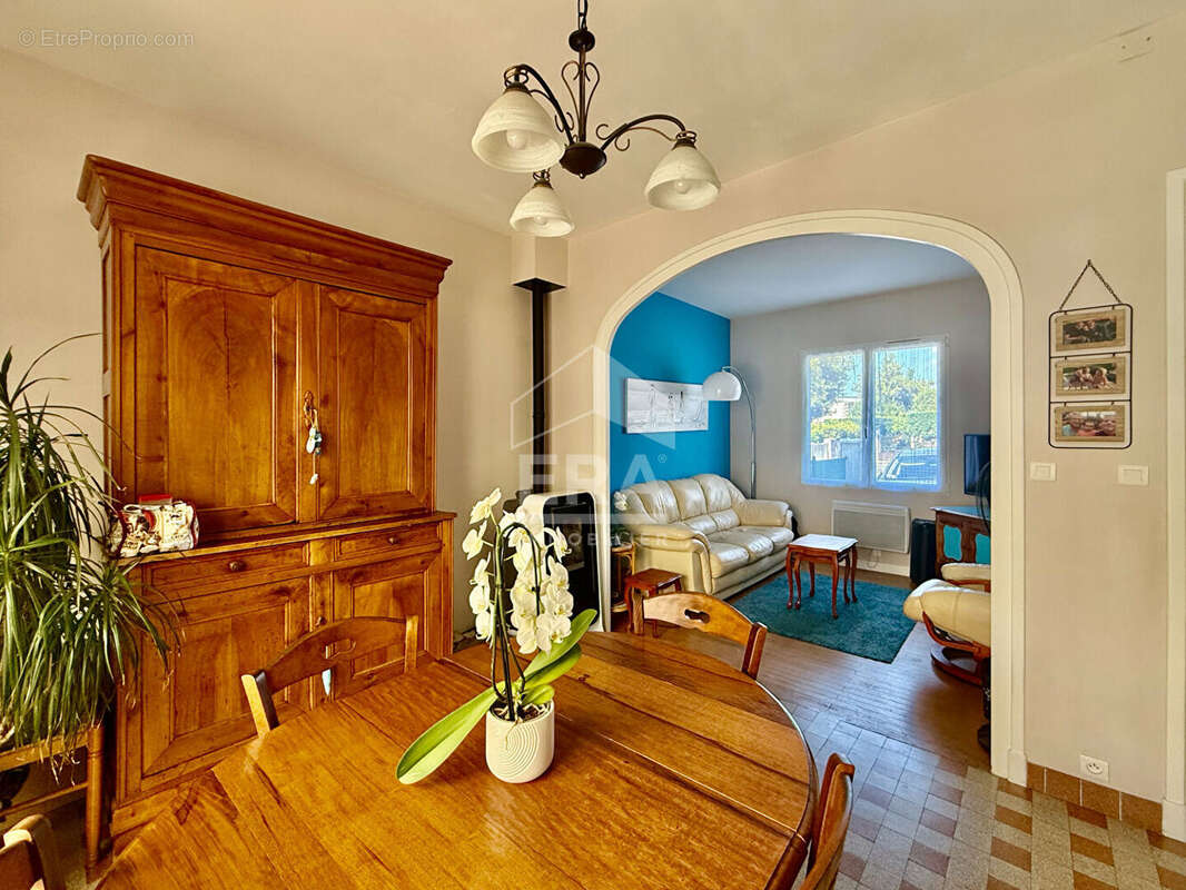 Emplacement ideal - quartier foncillon  le chay- 3 chambres - photo 3