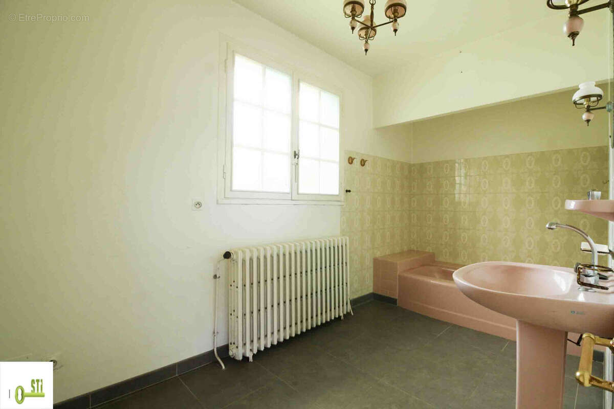 Photo 9 - Maison à CHEVILLON-SUR-HUILLARD