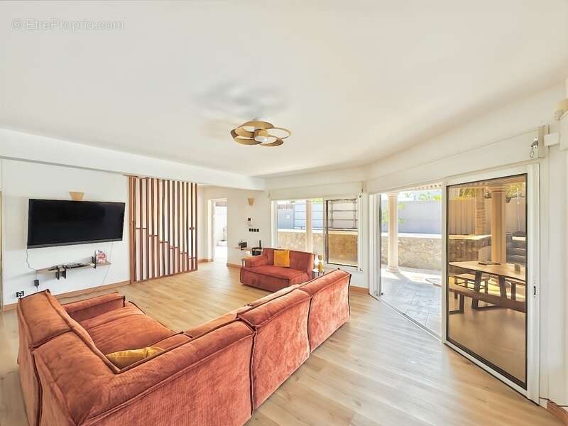 Maison à L&#039;ETANG-SALE