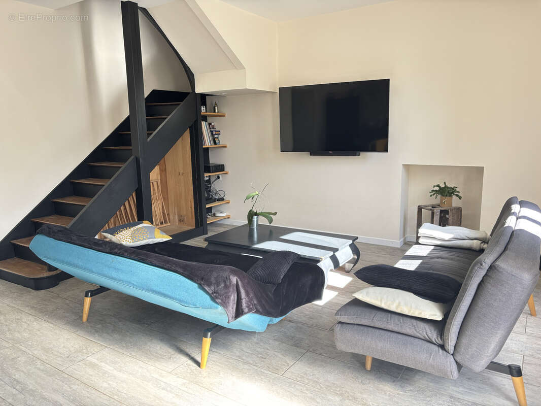 Maison à MAGNAC-SUR-TOUVRE