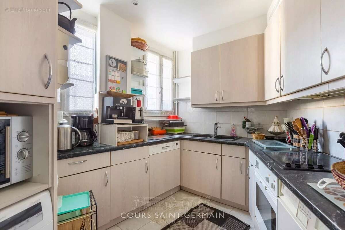 Appartement à PARIS-15E