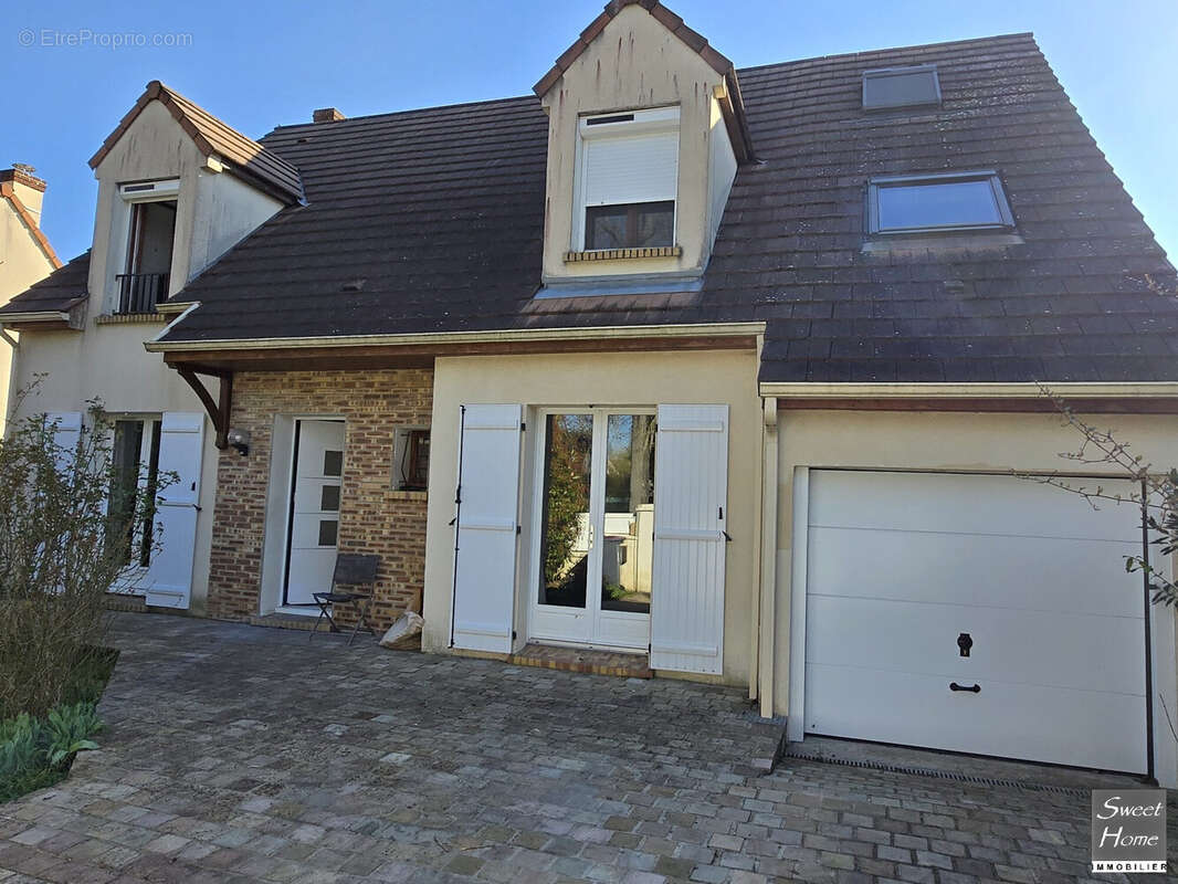Maison à SAINT-REMY-LES-CHEVREUSE