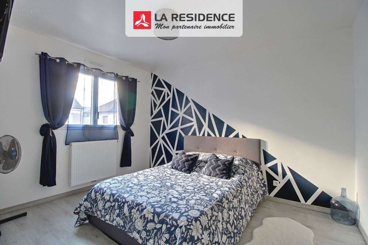 Maison à SAINT-ETIENNE-DU-ROUVRAY