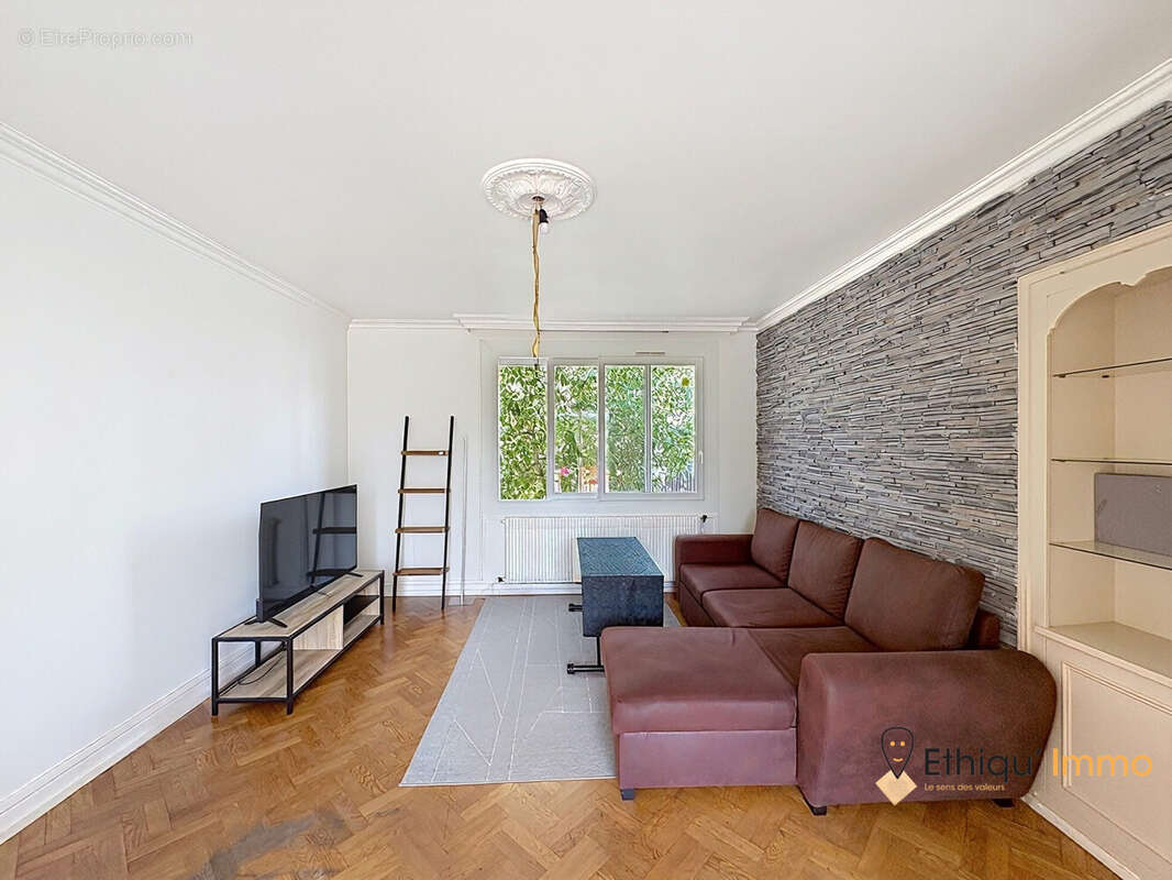 Maison 77 m² à Bar-Sur-Aube  - photo 2