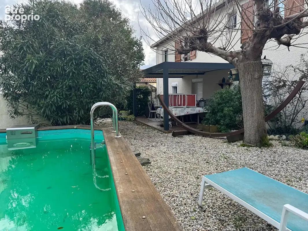 Villenave d'Ornon - Maison de 150 m² avec piscine, garage et appartement T2 indépendant - photo 10