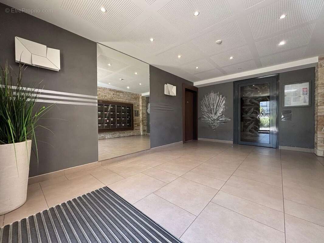 Appartement 43 m² à Saint-Pierre-Du-Perray  - photo 7
