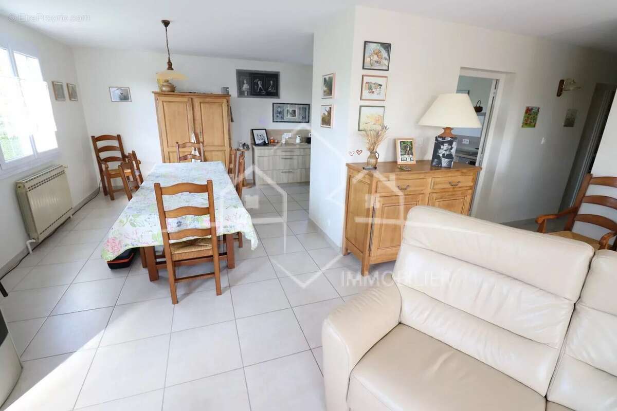 Maison à BEAUREPAIRE