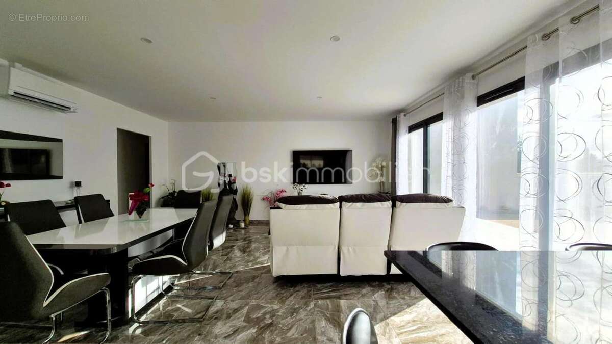 *** nouveaute- villa comtemporaine meublée- 100m²- plain pied- 3 chambres- garage- jardin- vue *** - photo 11