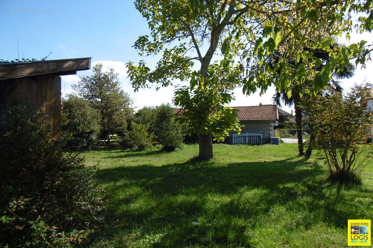 Maison à PORT-DE-LANNE