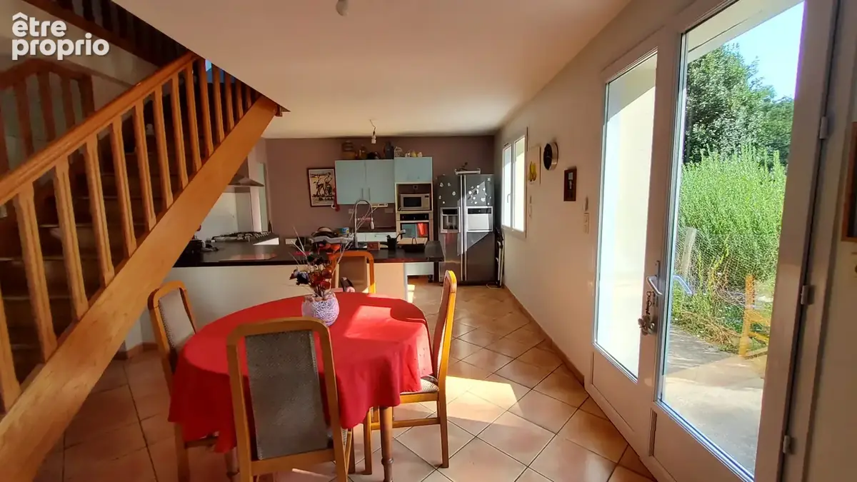 A VENDRE - Maison de hameau 120m2 - 6 pièces - 4 chambres - SAINT-SENOUX - photo 6