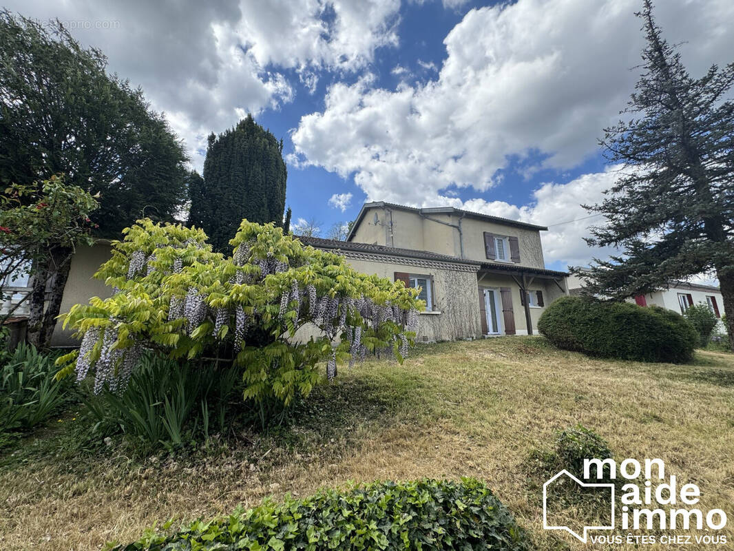 Maison à COULOUNIEIX-CHAMIERS