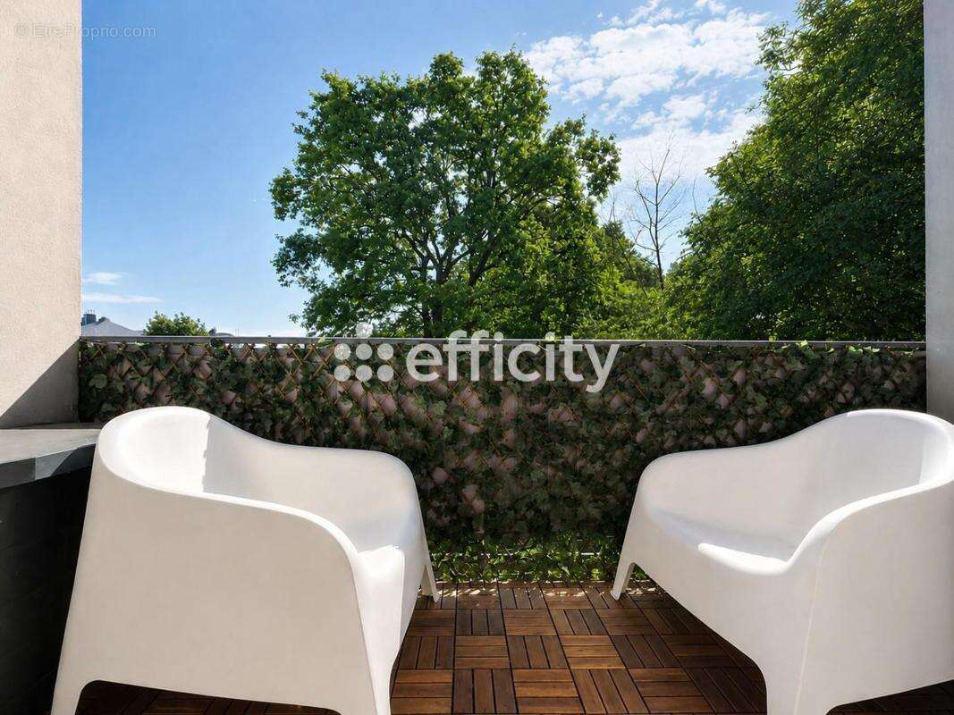 Appartement à LES PAVILLONS-SOUS-BOIS