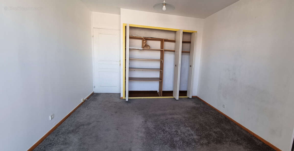 Appartement à MARSEILLE-5E