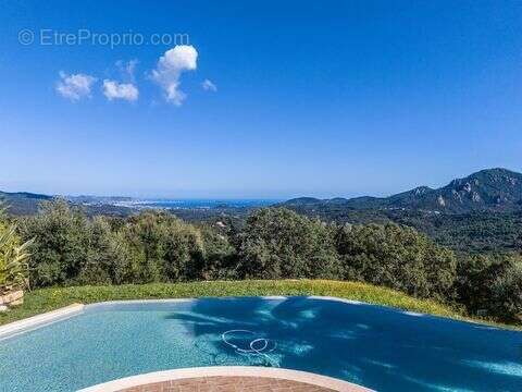 Maison à LES ADRETS-DE-L'ESTEREL