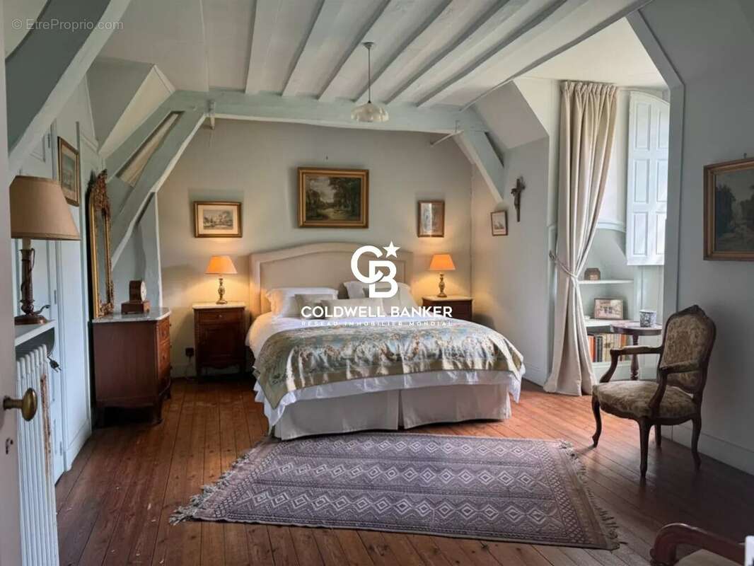 Maison à SAINT-CYR-SUR-LOIRE