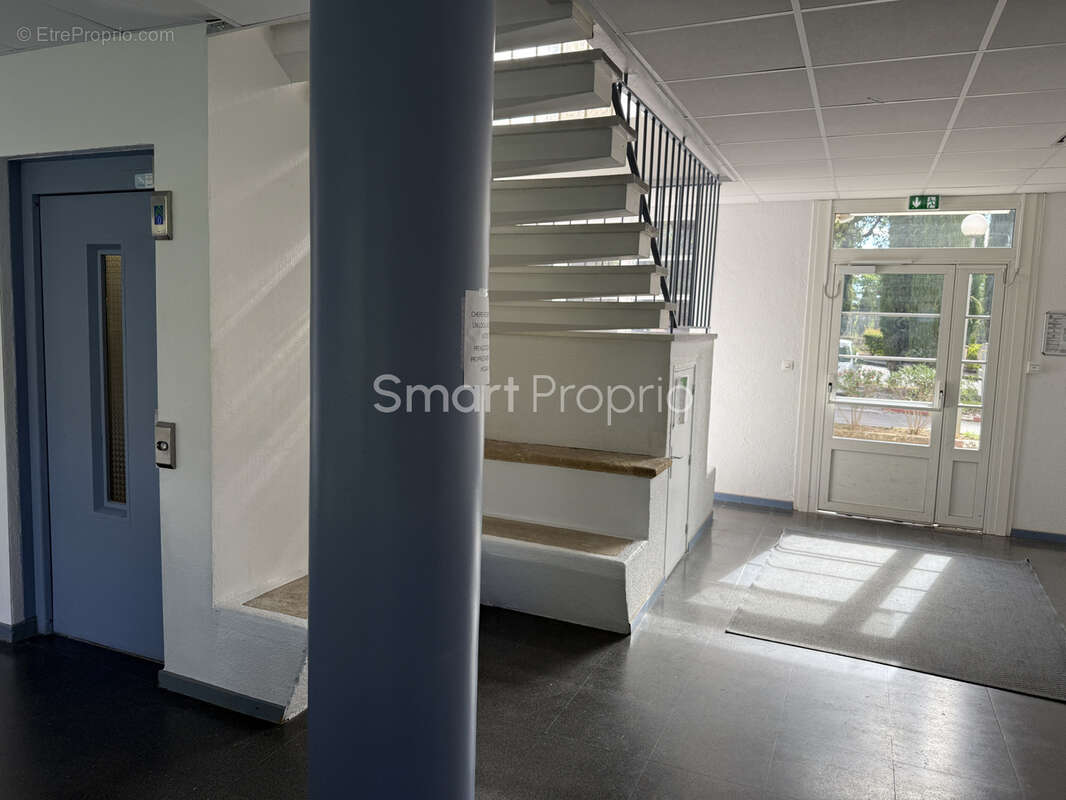 Studio très bien entretenu, idéal investisseur. - photo 4