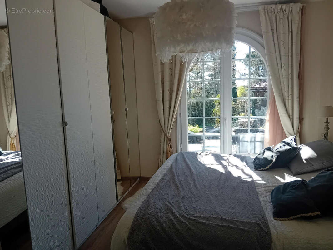 Chambre  - Maison à ARCAMBAL