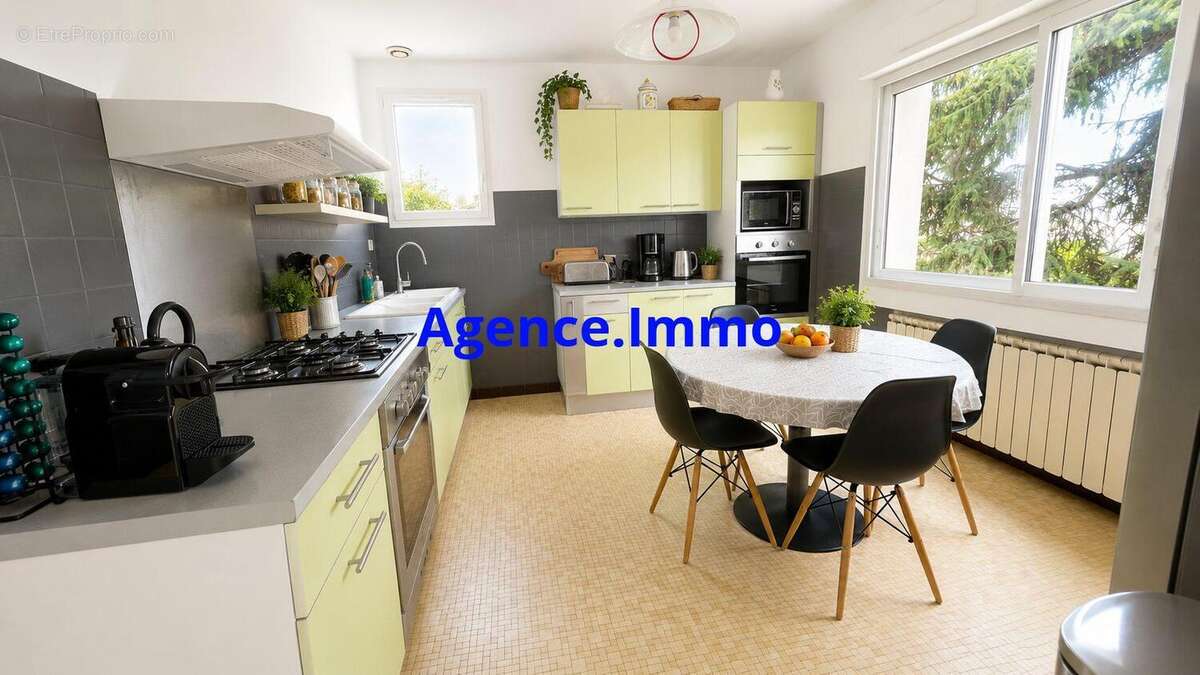 Maison à FEURS