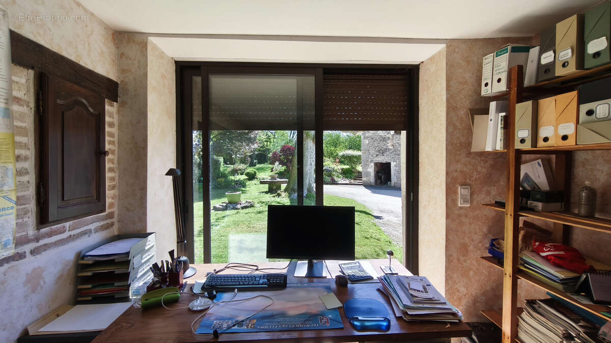 Maison à BAGAT-EN-QUERCY