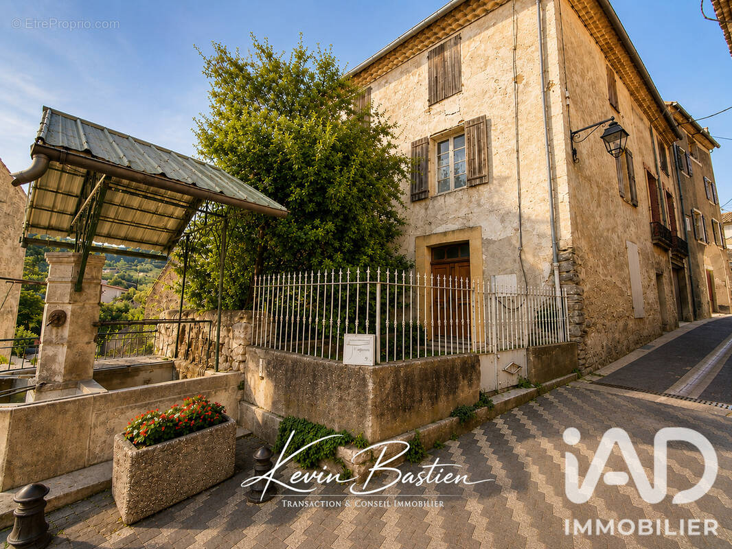 Photo 1 - Maison à MALEMORT-DU-COMTAT