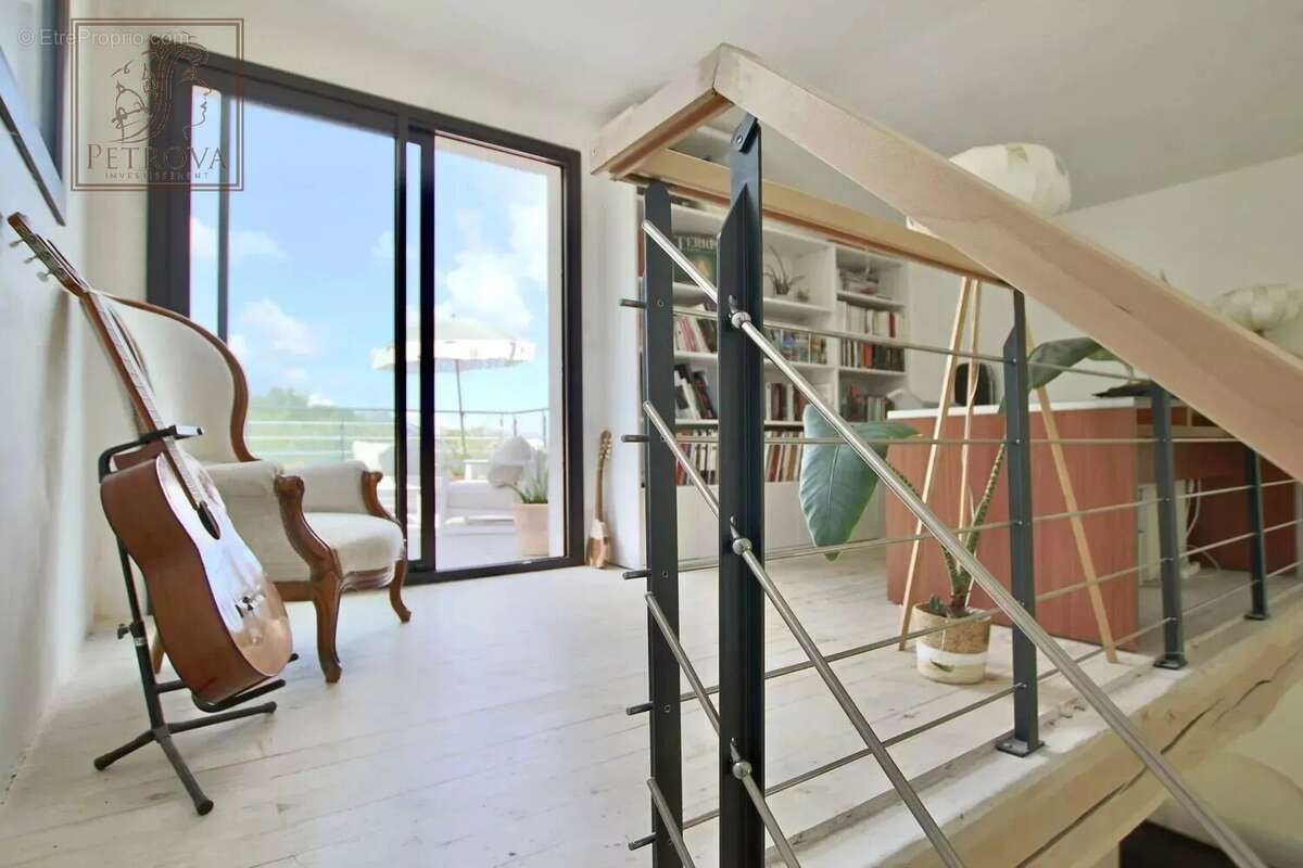 Maison à TOURRETTES-SUR-LOUP