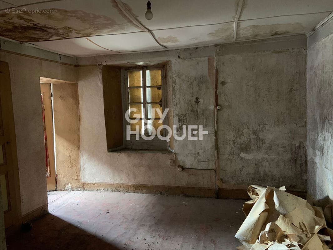 Maison à CHAPAREILLAN