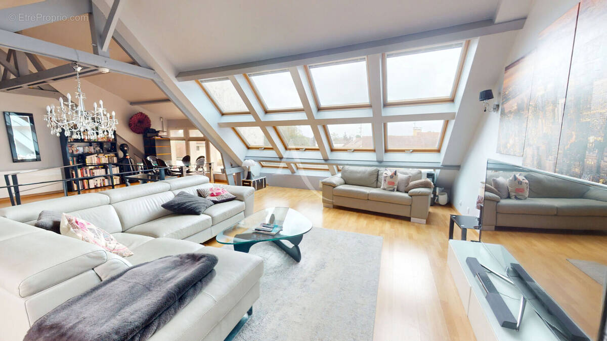 Appartement à CHILLY-MAZARIN