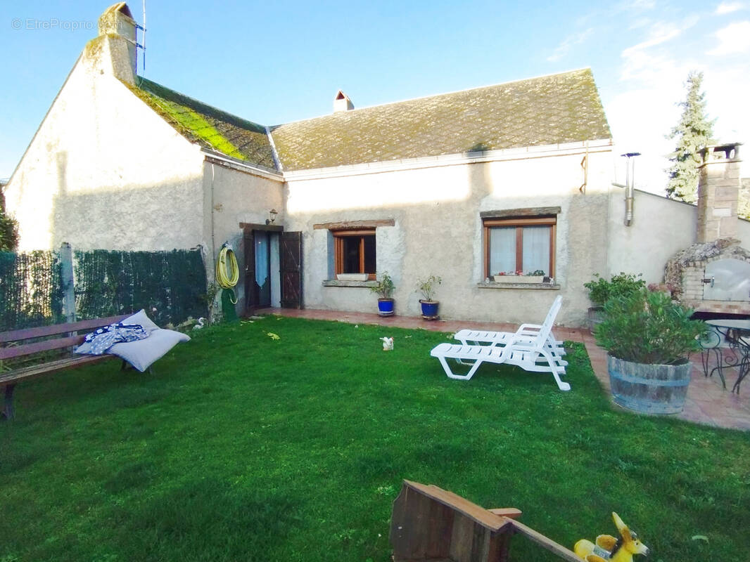 Maison à CLOYES-SUR-LE-LOIR