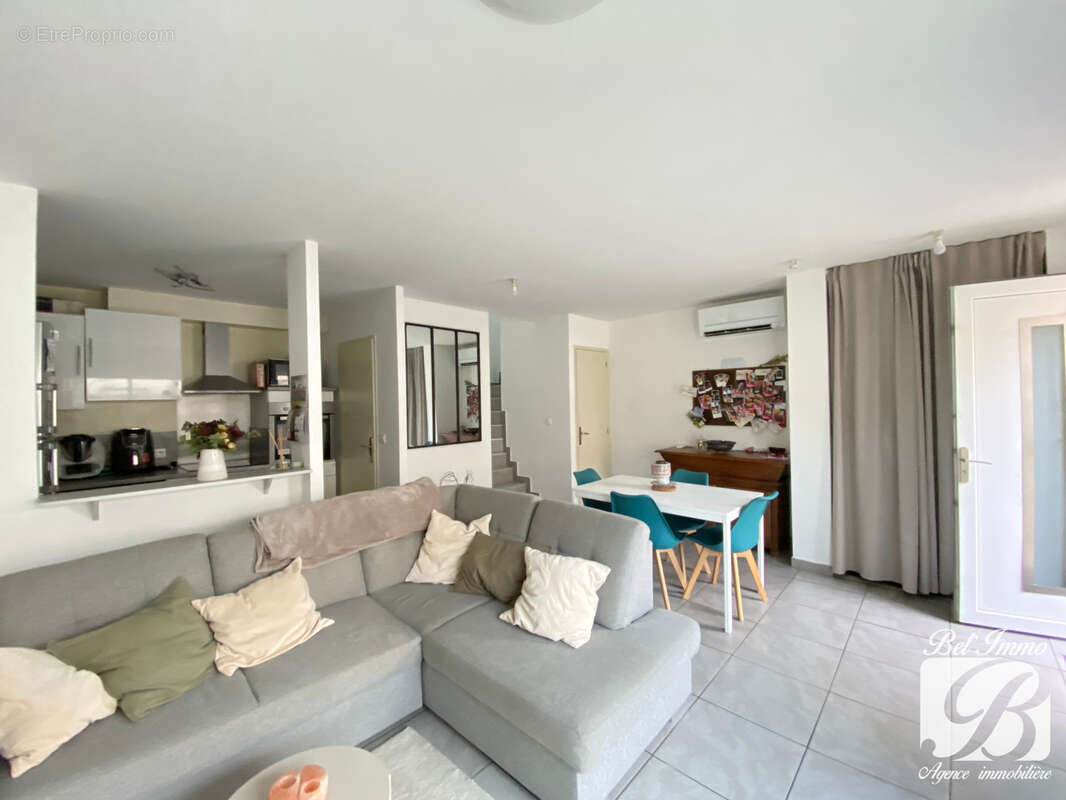 Appartement à BALAN